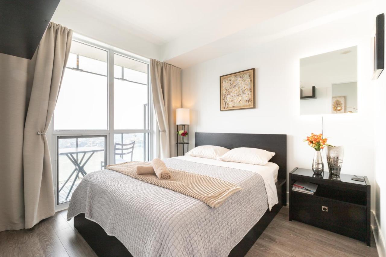 Bright Condo In The Heart Of Toronto Exterior foto
