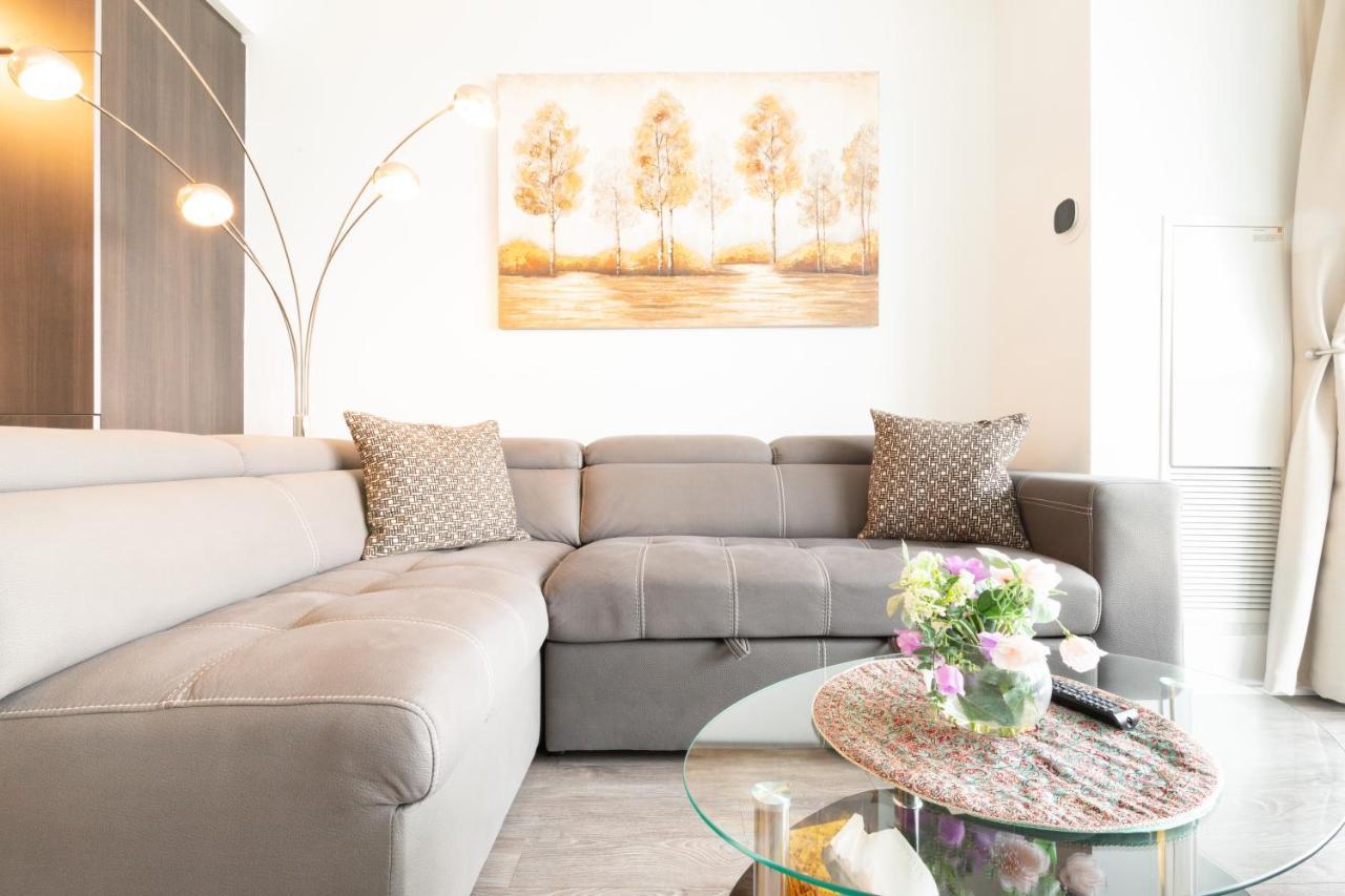 Bright Condo In The Heart Of Toronto Exterior foto