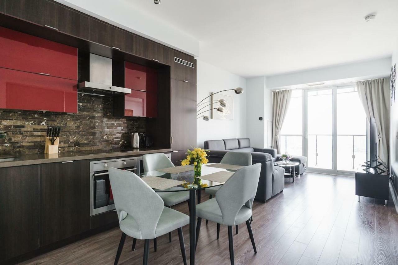 Bright Condo In The Heart Of Toronto Exterior foto
